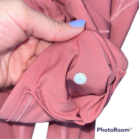 Lululemon Fast and Free High Rise Tight Leggings 25" *Cool Cherry Tint Size 6 - Picture 6 of 6